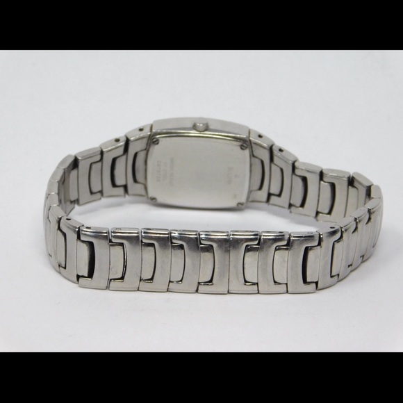 Bulova Womens Watch 96P15 Black Dial Stainless Steel Diamonds Ladies Silver 6.5\